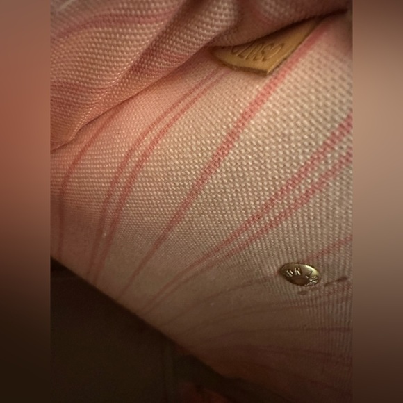 Louis Vuitton Neverfull MM Damier Azur - Picture 7 of 13